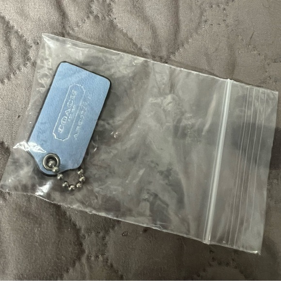 Authentic Coach Zipper Pull/Tag - Light Blue - Picture 1 of 8